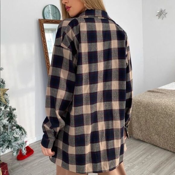 ✨2xHP✨Plaid Drop Shoulder Button Up Top✨ - Picture 5 of 7